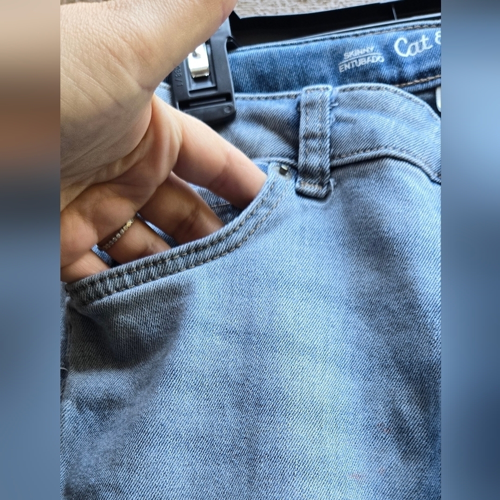 Cat & Jack Girls Sky Blue Skinny Jeans - Picture 2 of 5